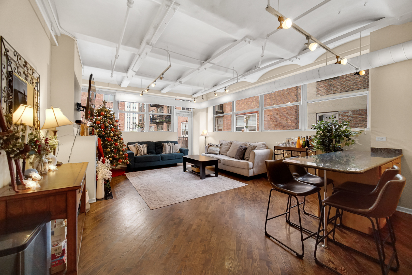 500 S Clinton Street Unit: 646