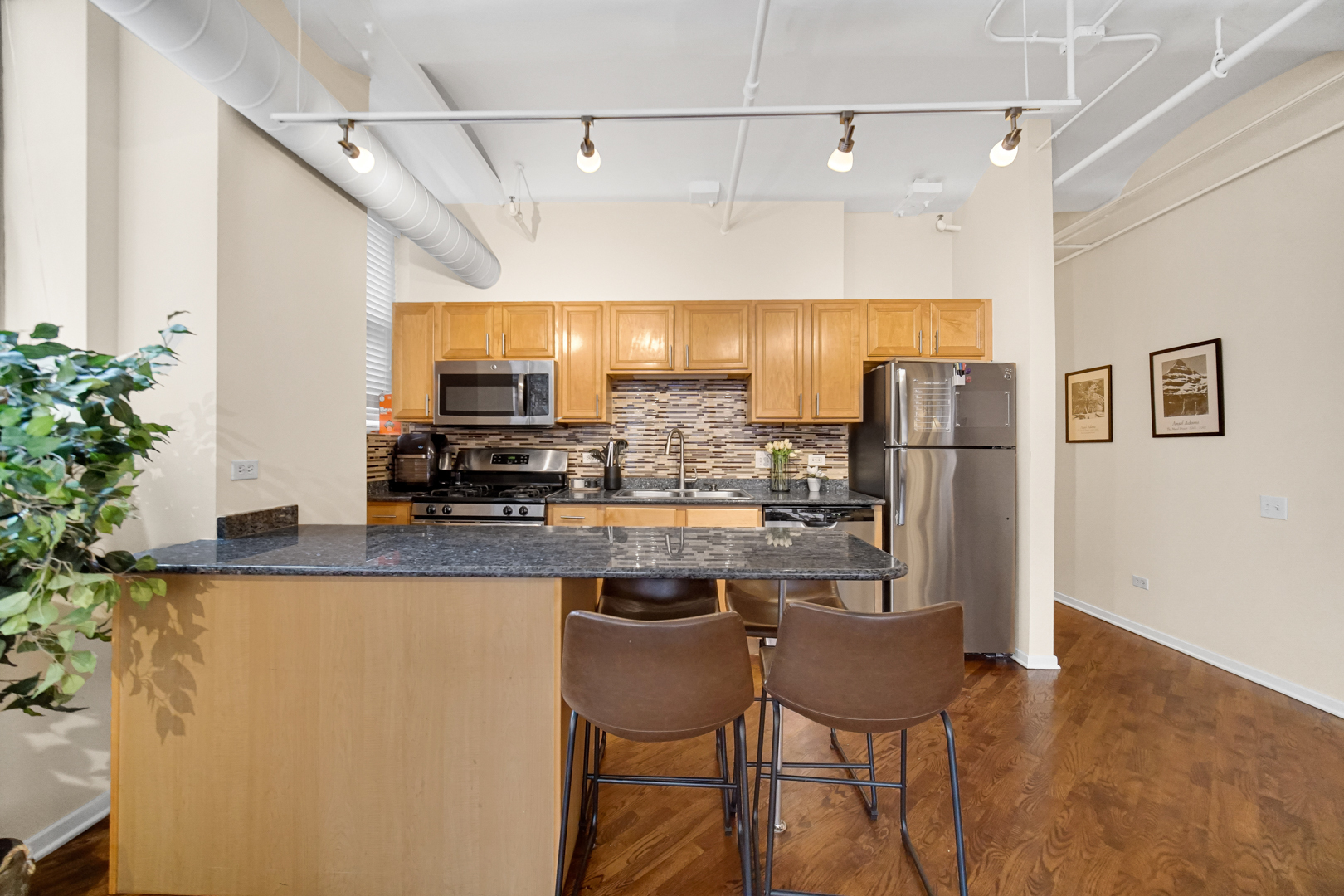 500 S Clinton Street Unit: 646
