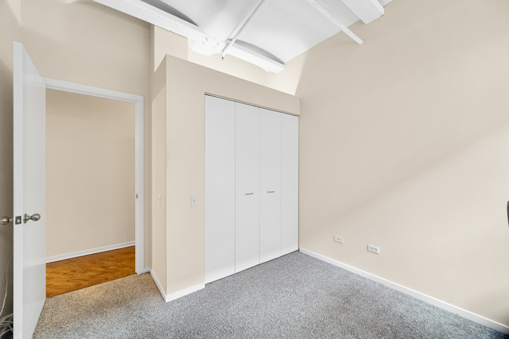 500 S Clinton Street Unit: 646