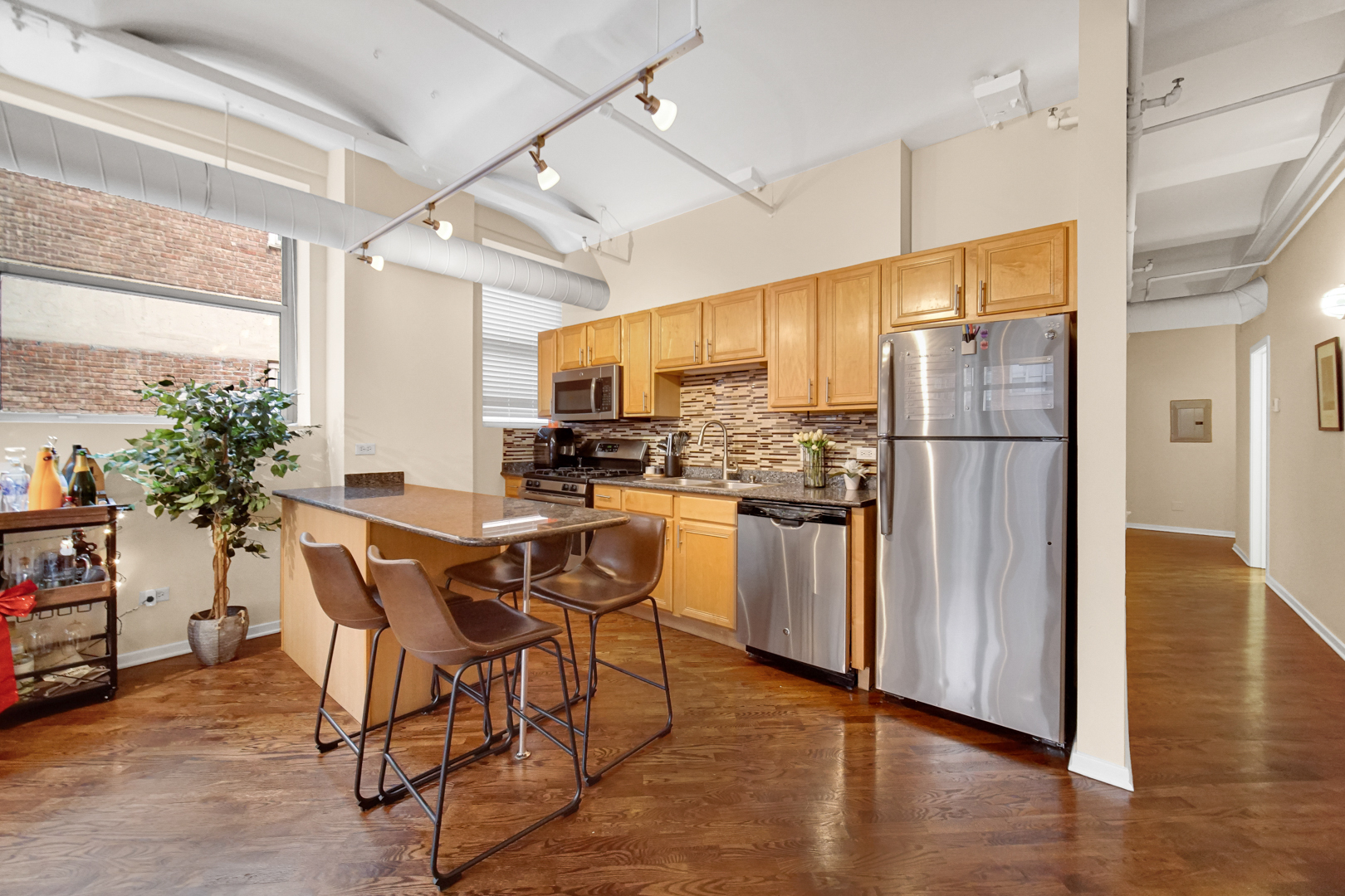 500 S Clinton Street Unit: 646