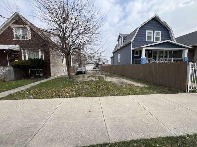 2116 W Garfield Boulevard