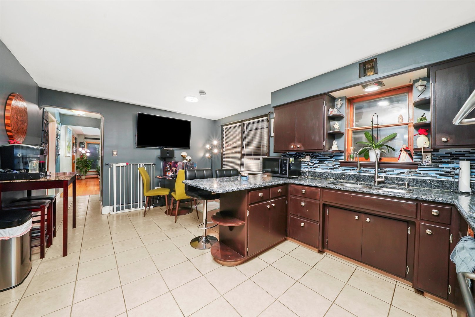 3543 W 57th Street