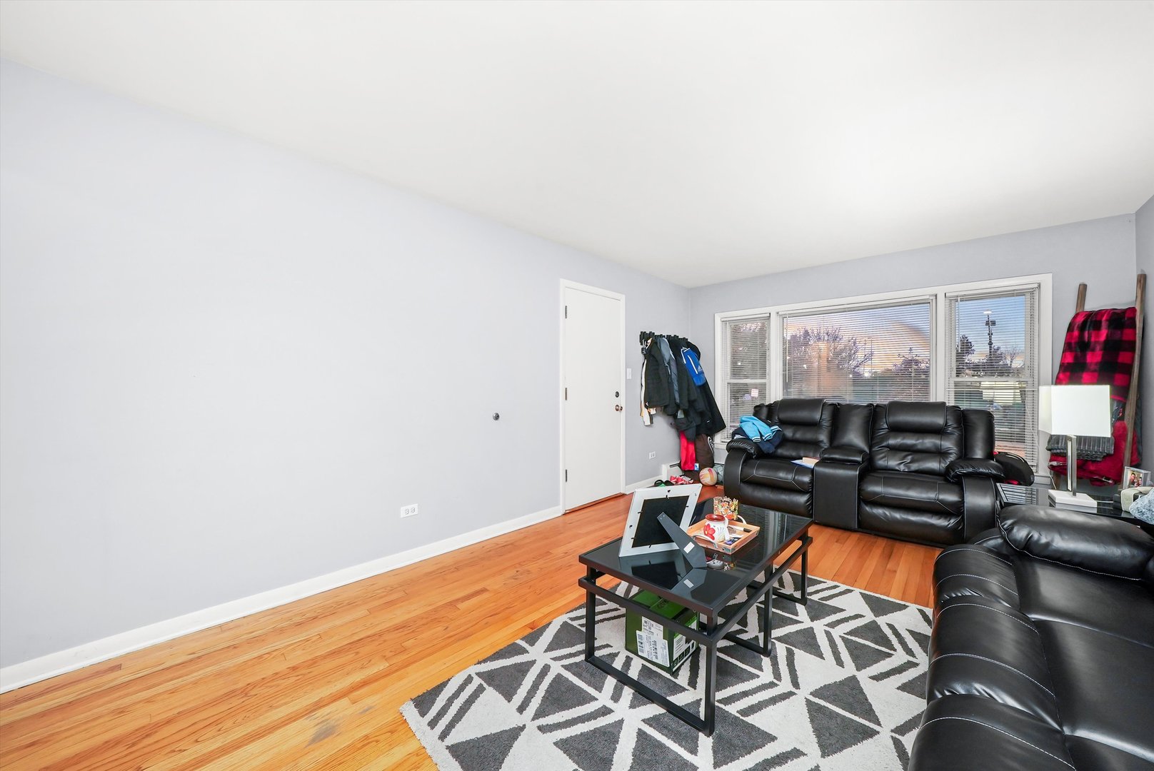 3543 W 57th Street