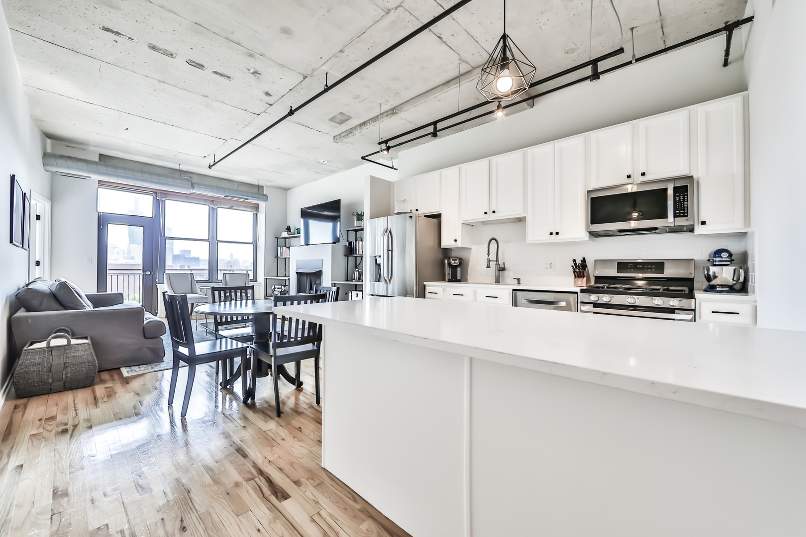 6 S Laflin Street Unit: 709