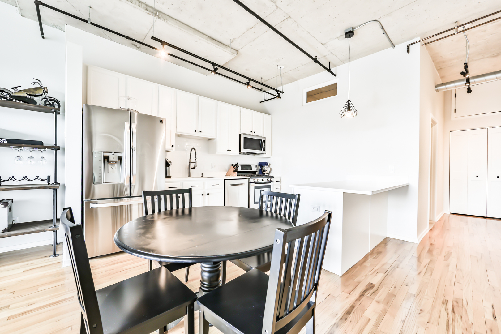6 S Laflin Street Unit: 709
