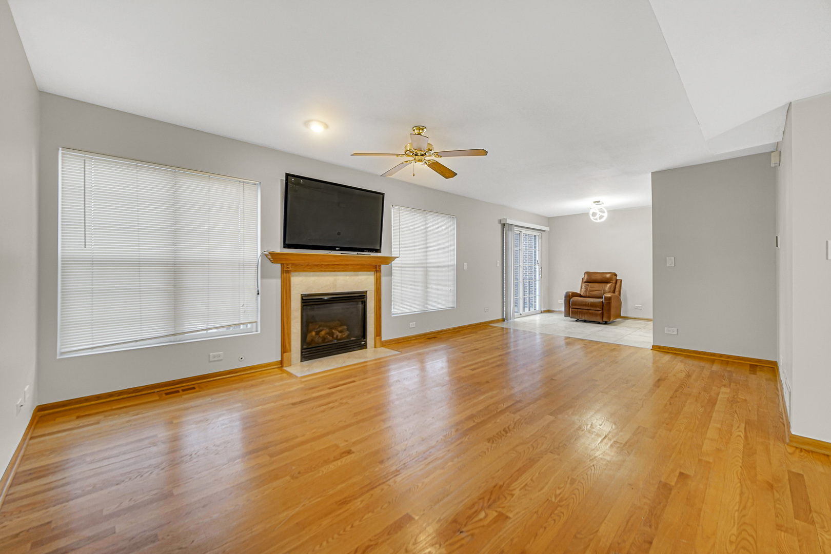 6304 W 99th Street