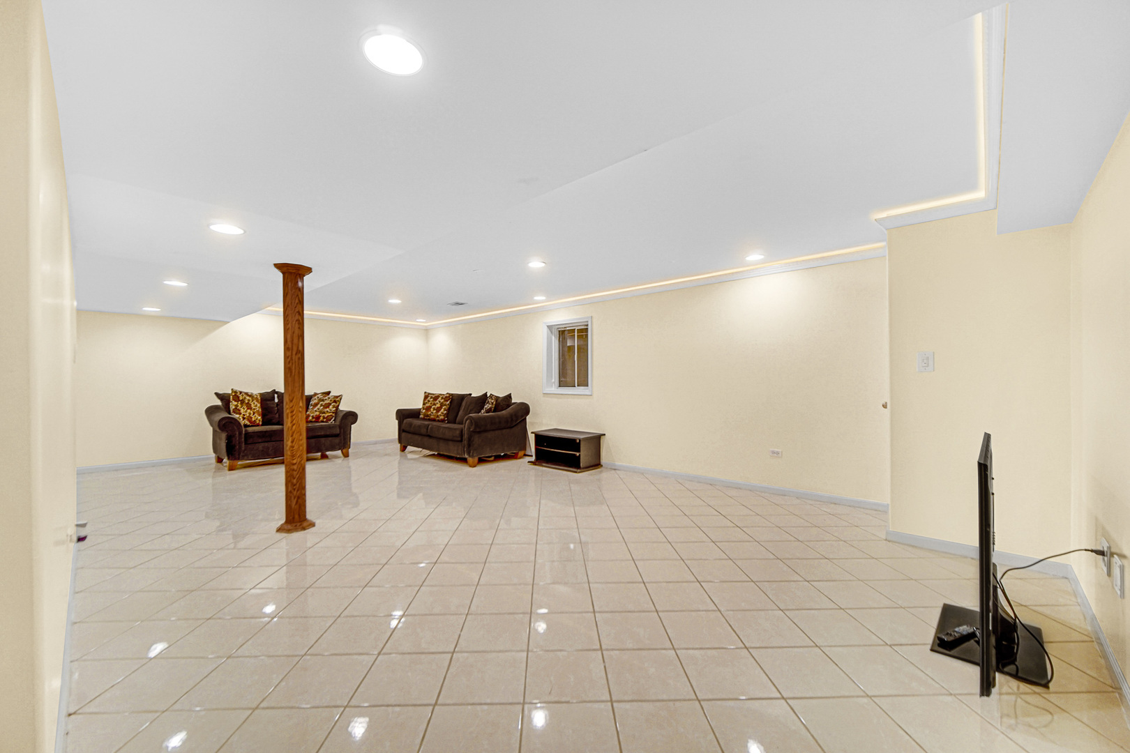6304 W 99th Street
