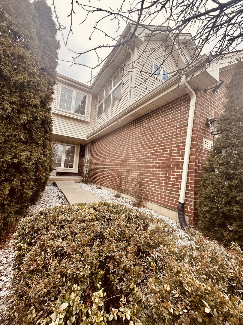 6304 W 99th Street