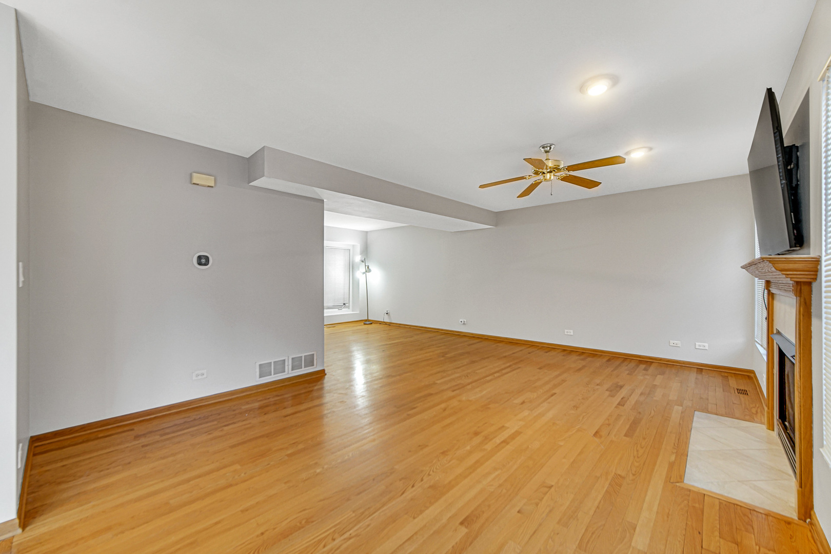 6304 W 99th Street