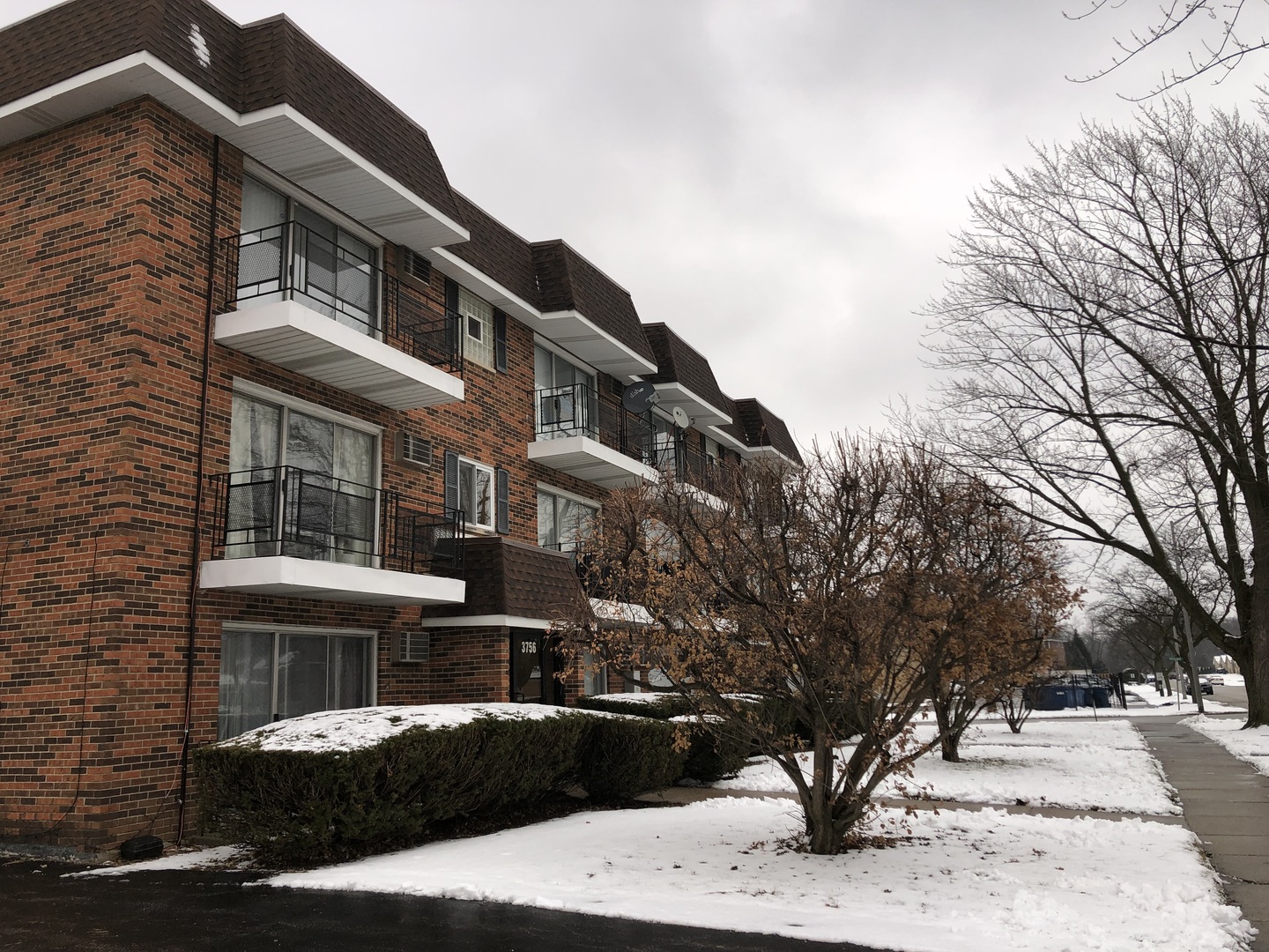 3756 W 120th Street Unit: 3B