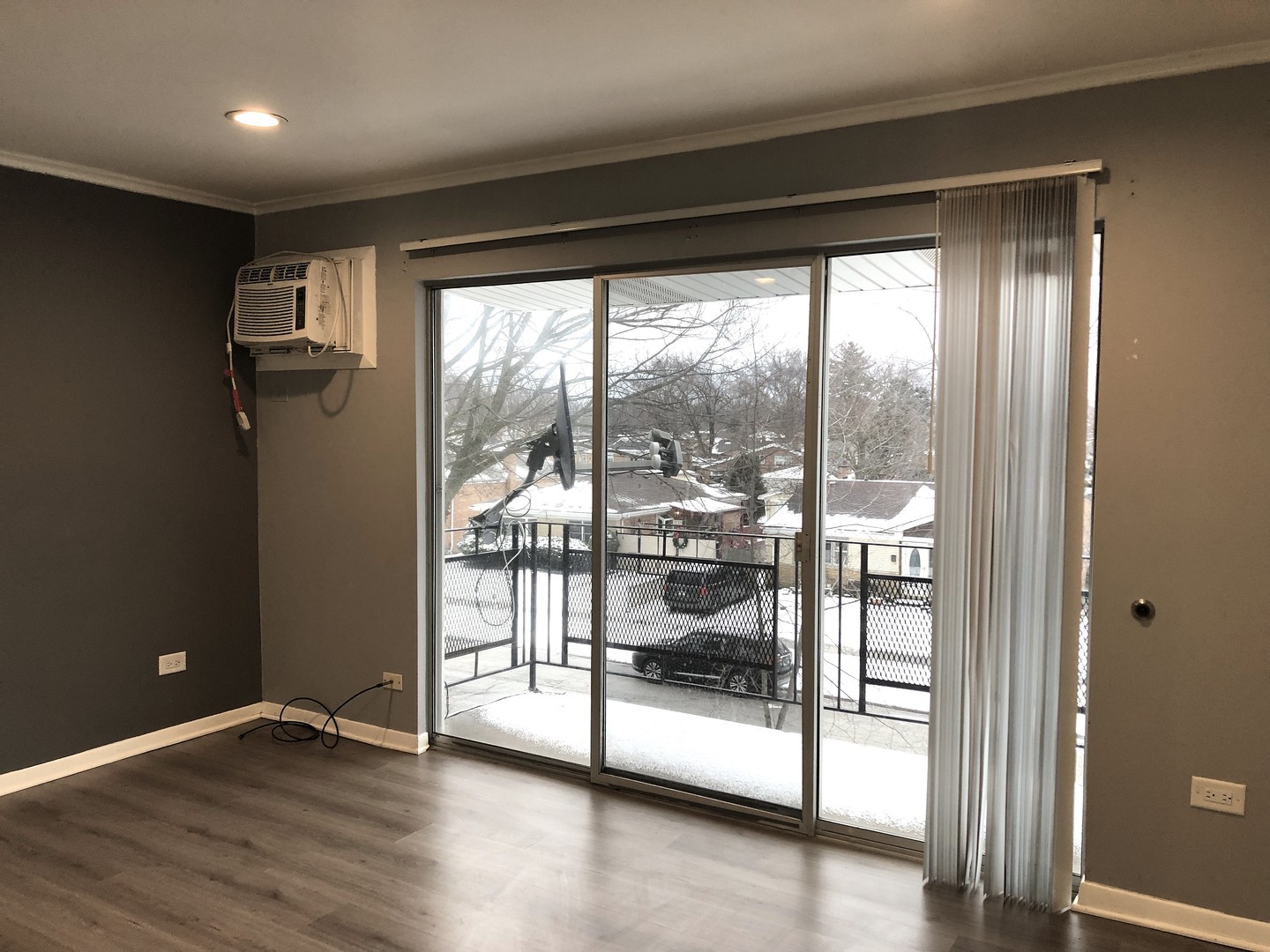 3756 W 120th Street Unit: 3B