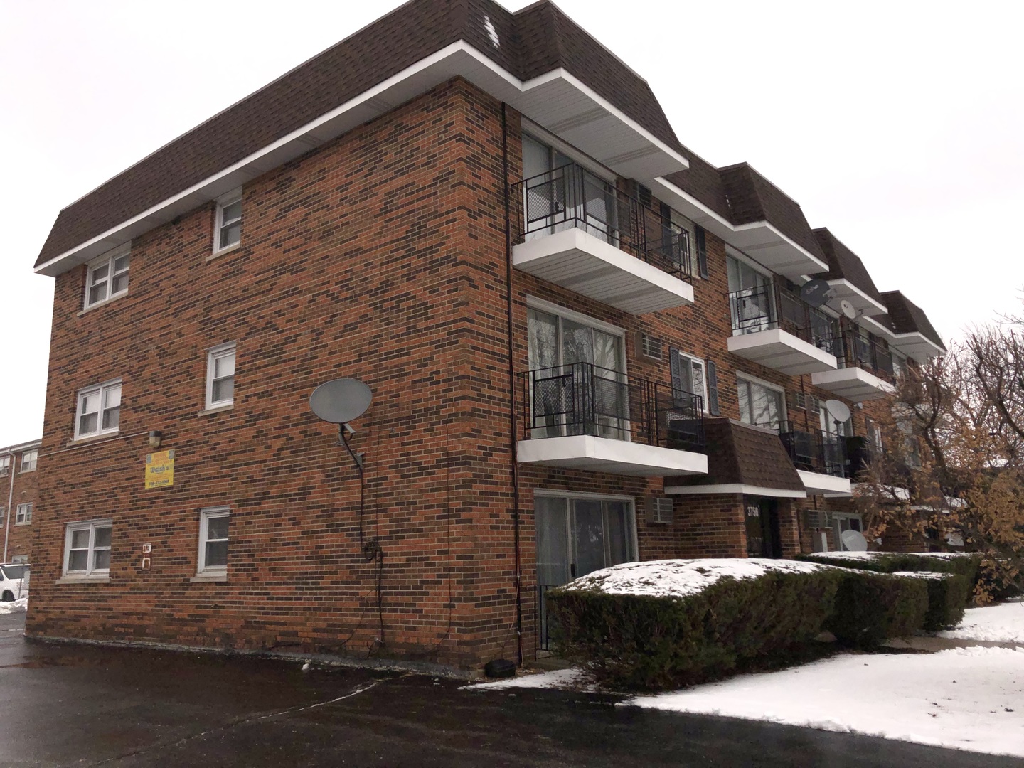 3756 W 120th Street Unit: 3B