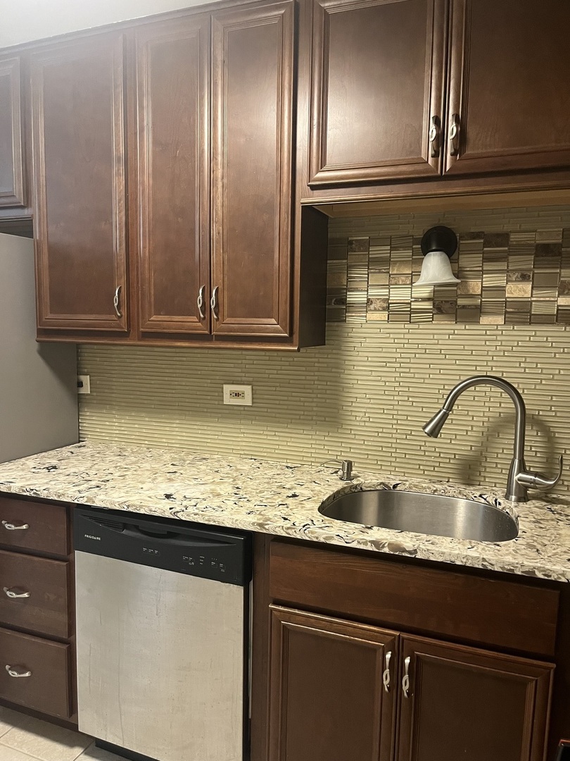 4000 Bayside Drive Unit: 102