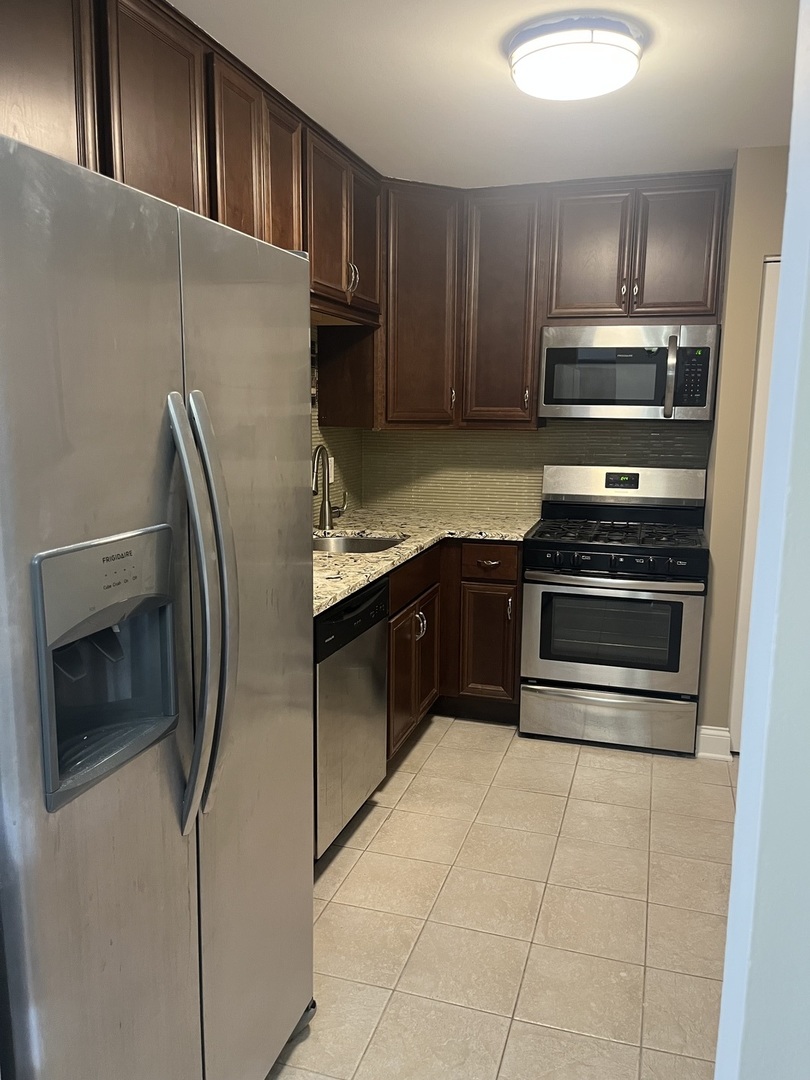 4000 Bayside Drive Unit: 102
