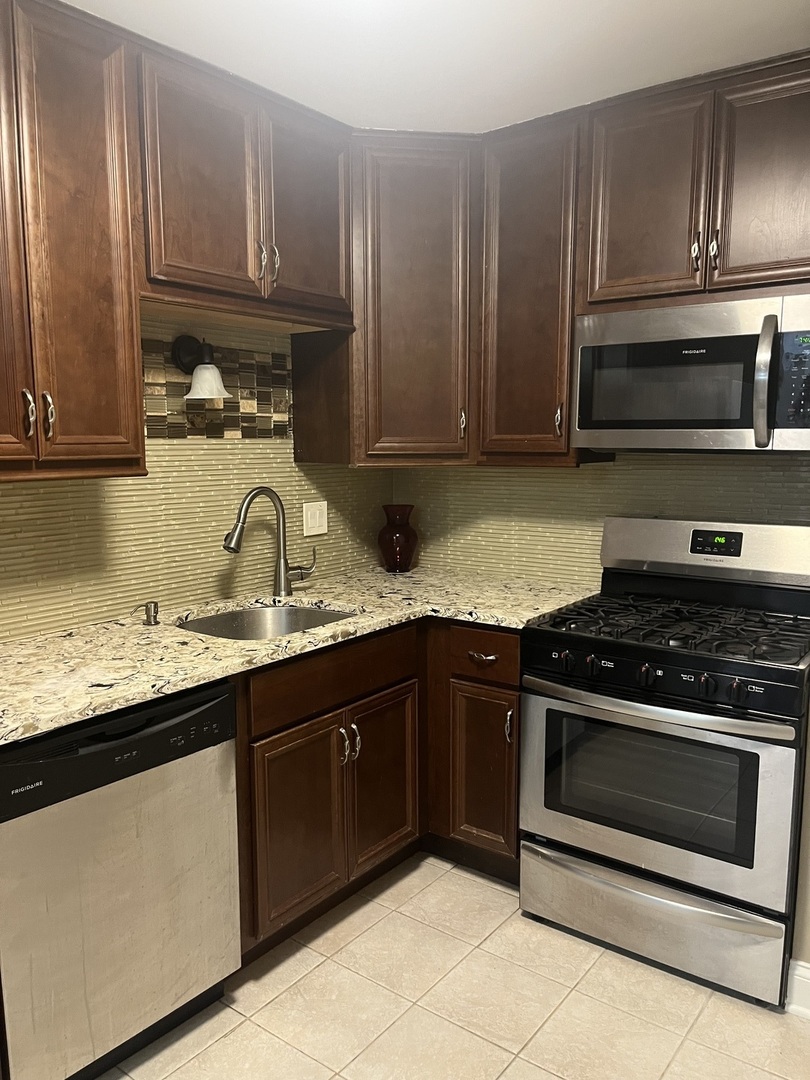4000 Bayside Drive Unit: 102