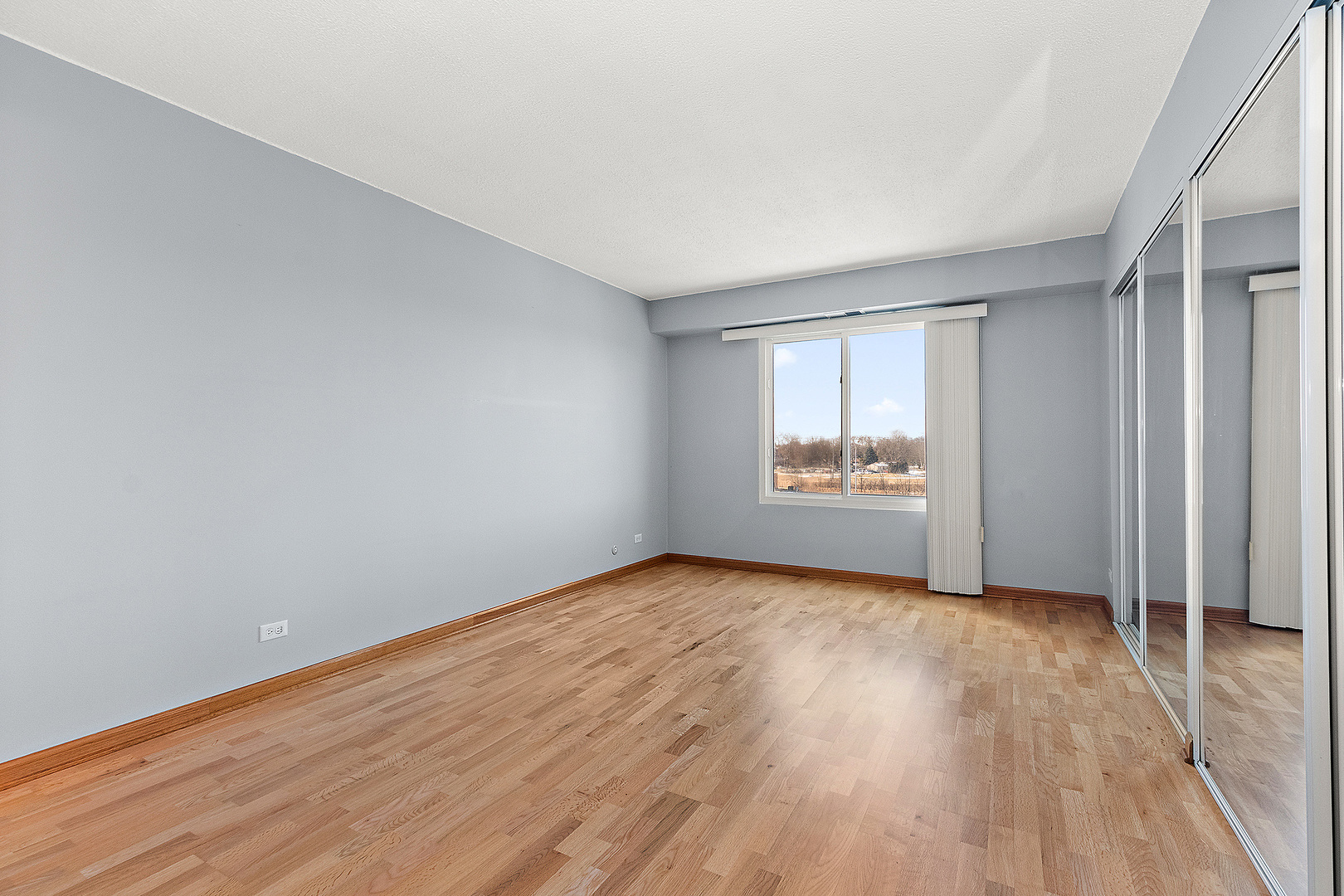 5400 Walnut Avenue Unit: 405