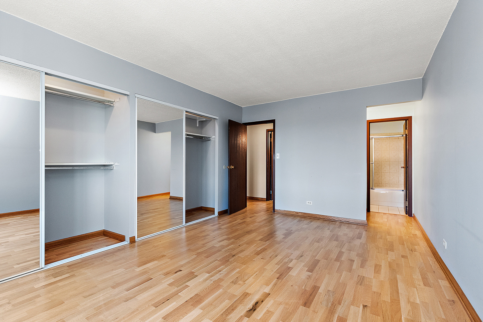 5400 Walnut Avenue Unit: 405