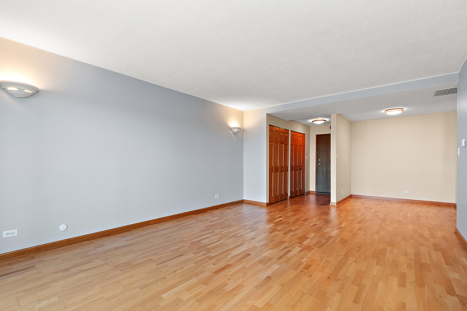 5400 Walnut Avenue Unit: 405