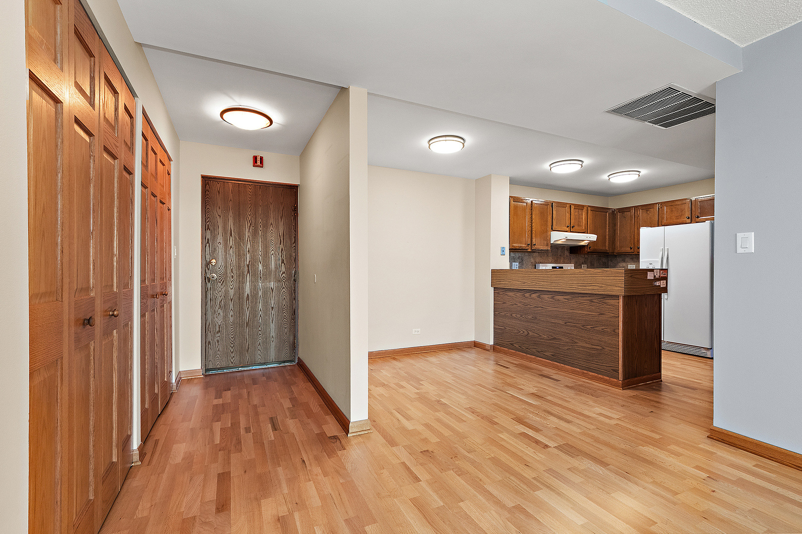 5400 Walnut Avenue Unit: 405