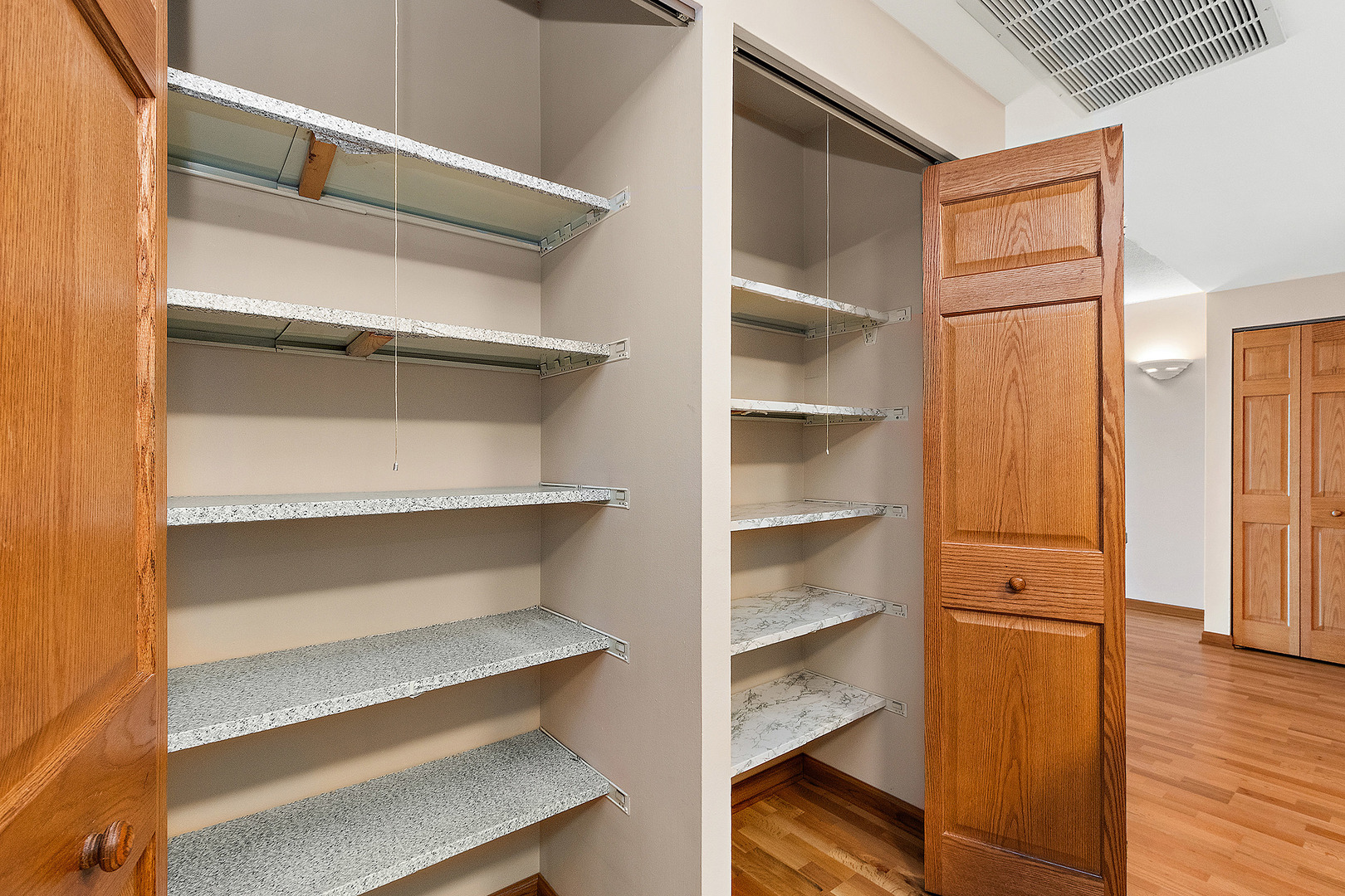 5400 Walnut Avenue Unit: 405