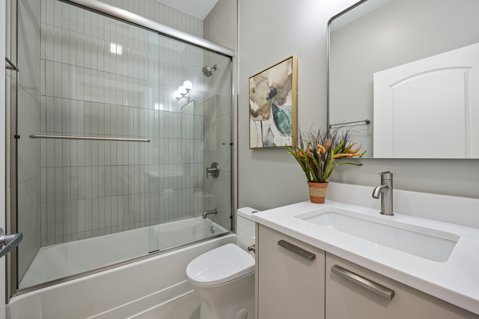 3126 W Walton Street Unit: 1