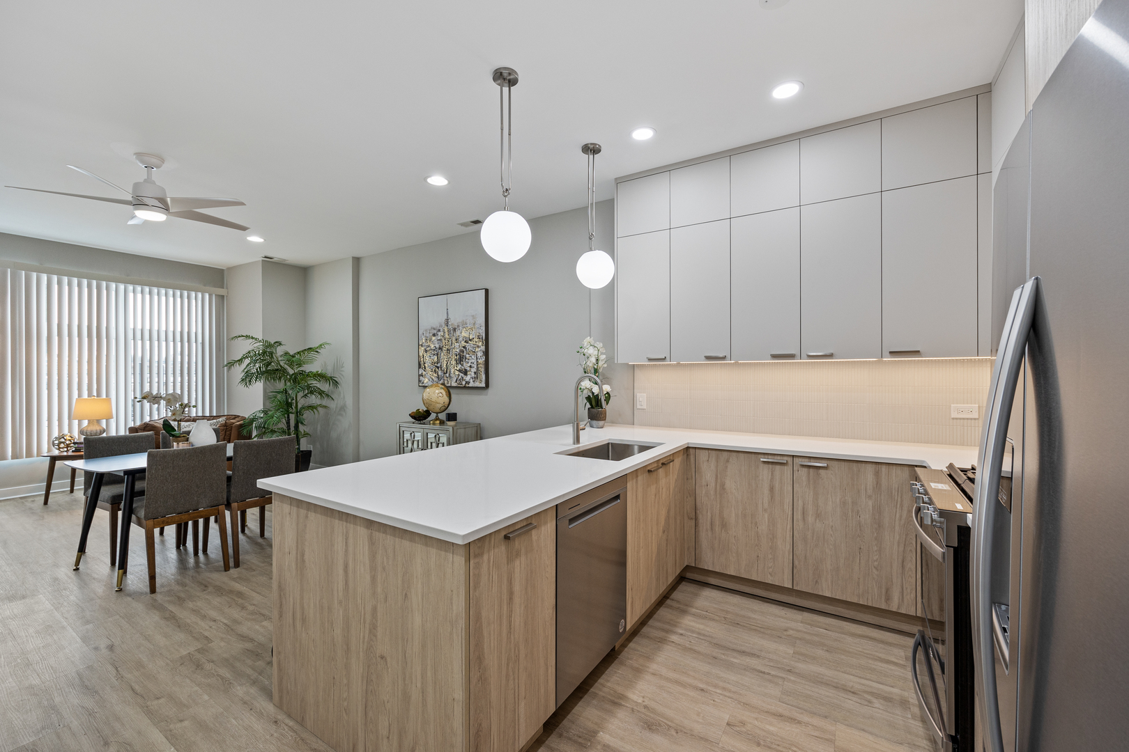 3126 W Walton Street Unit: 1