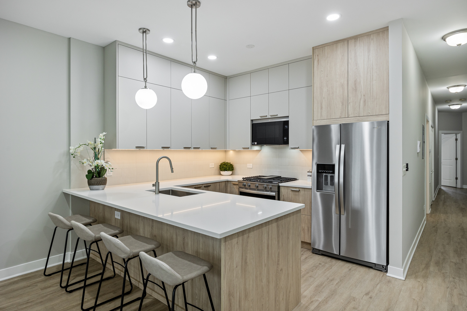 3126 W Walton Street Unit: 1