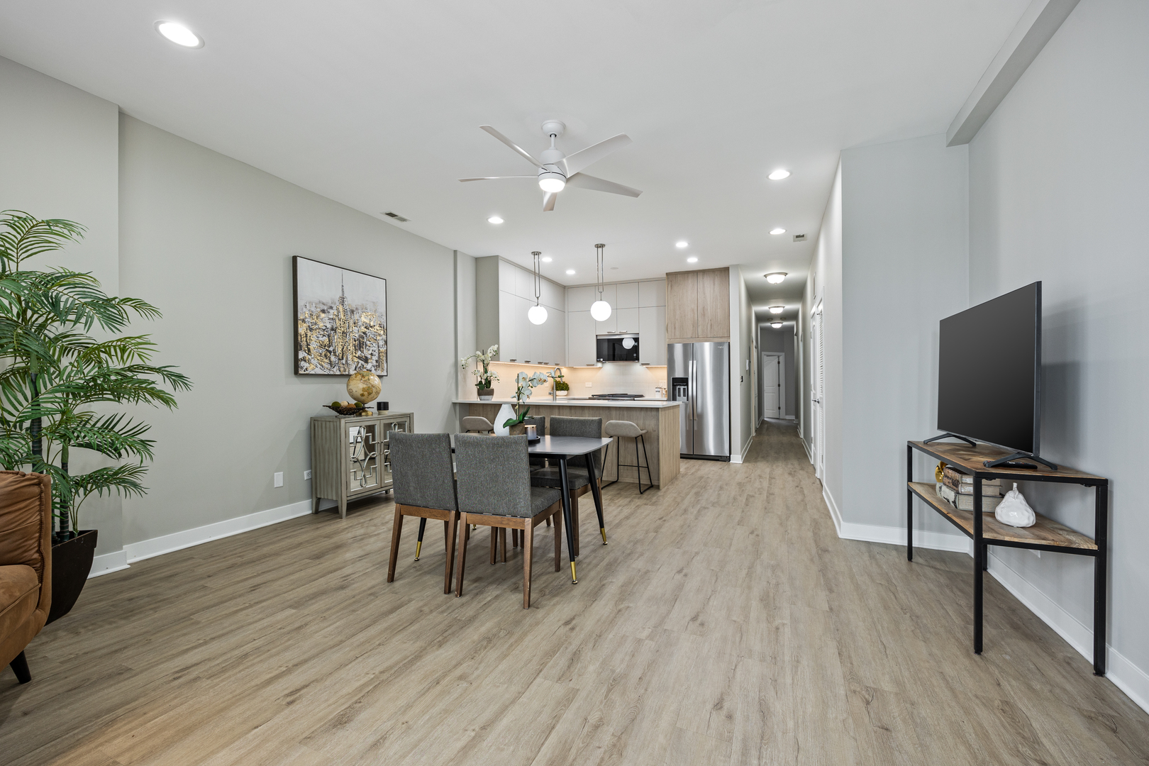 3126 W Walton Street Unit: 1