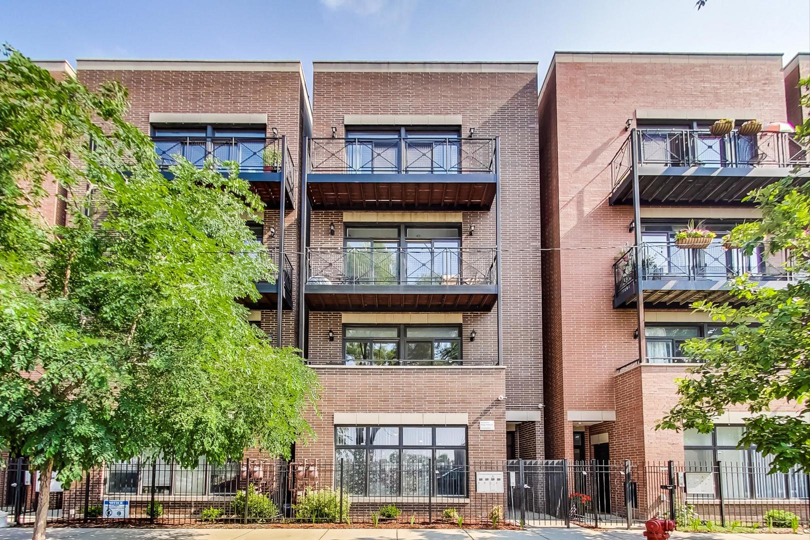 3126 W Walton Street Unit: 1
