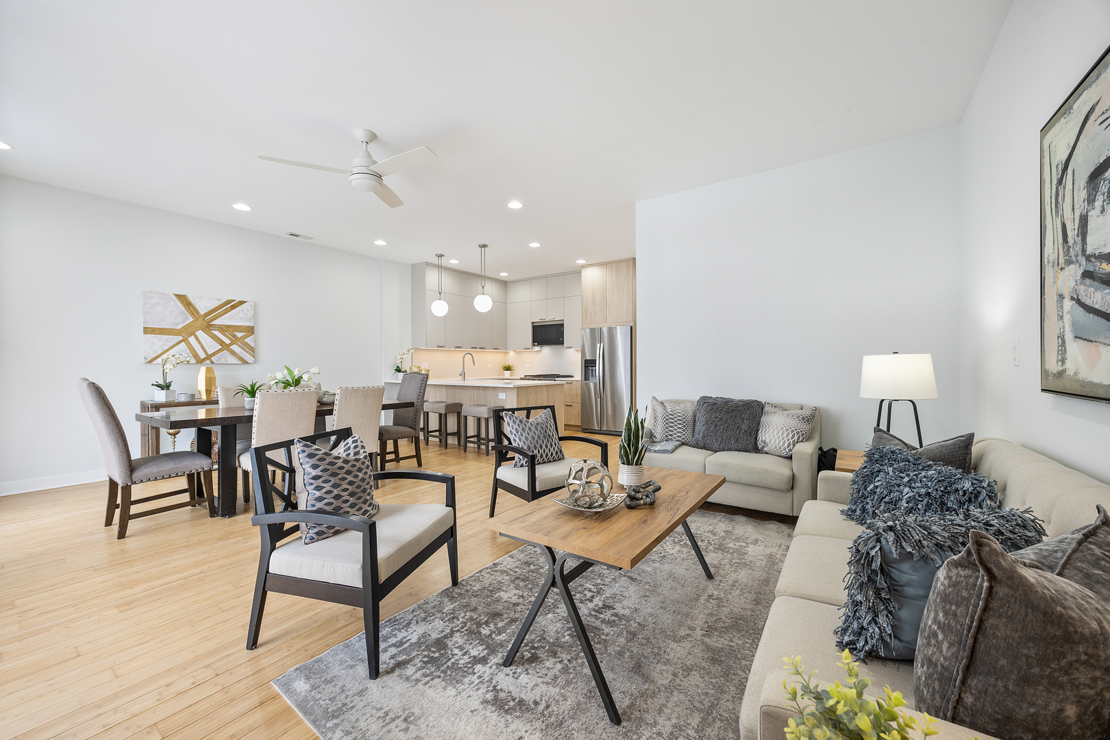 3126 W Walton Street Unit: 3
