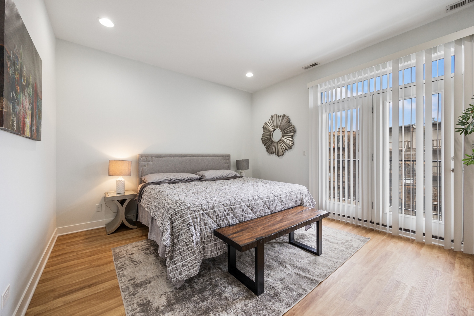 3126 W Walton Street Unit: 3