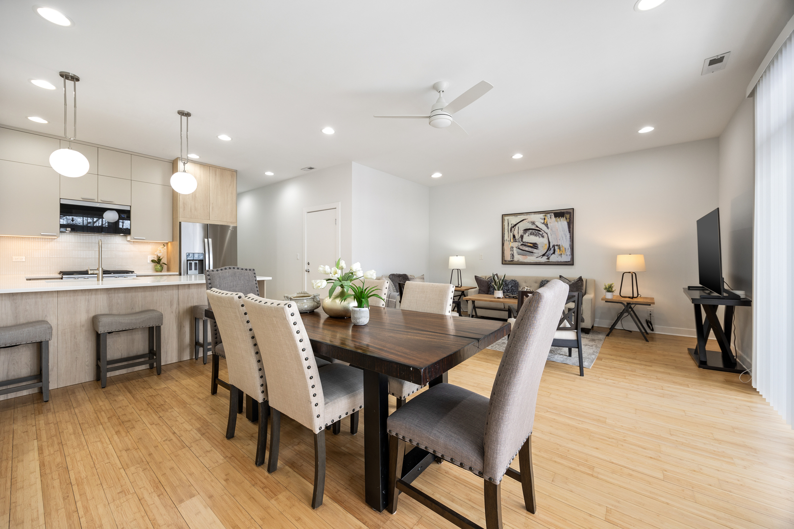 3126 W Walton Street Unit: 3