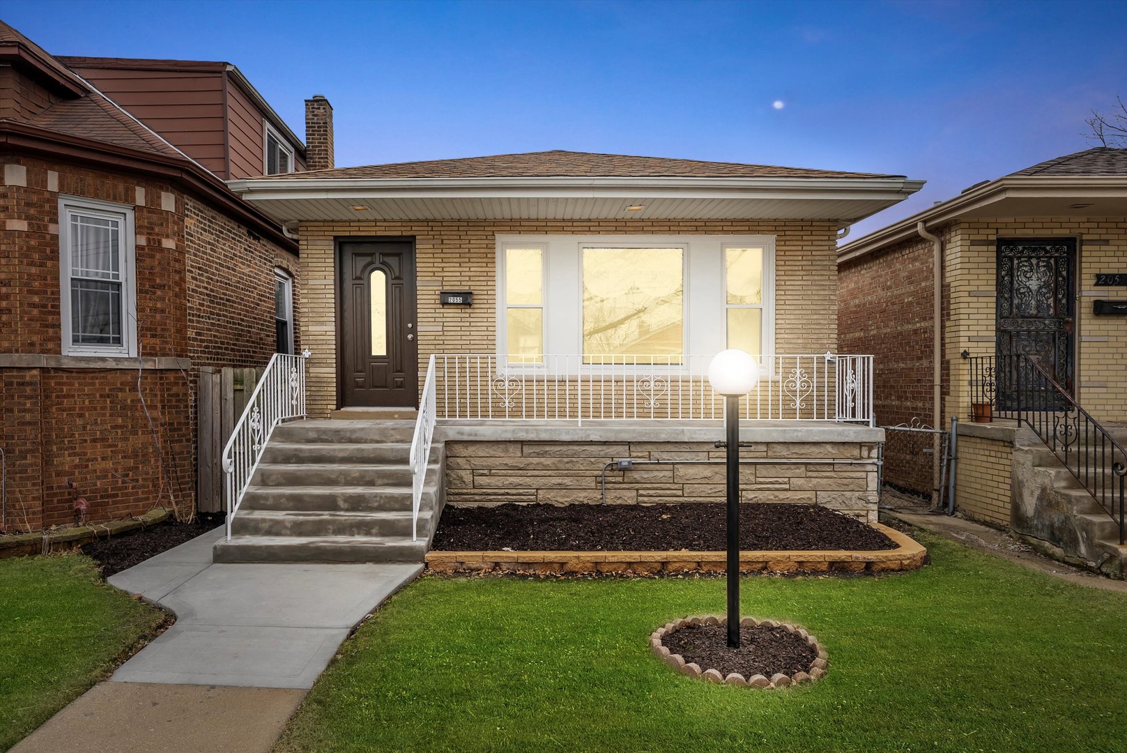 2055 W 80th Street