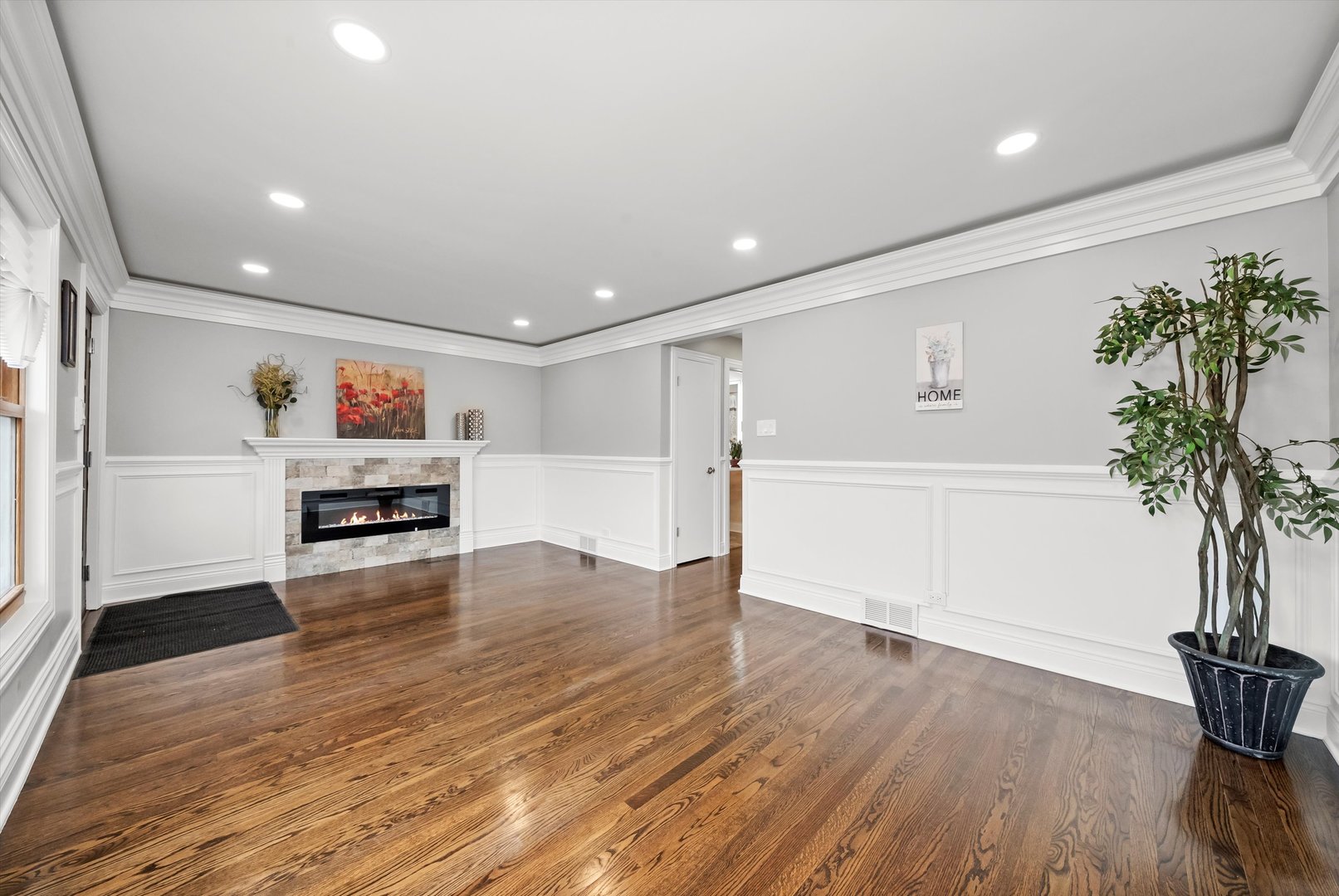 2055 W 80th Street
