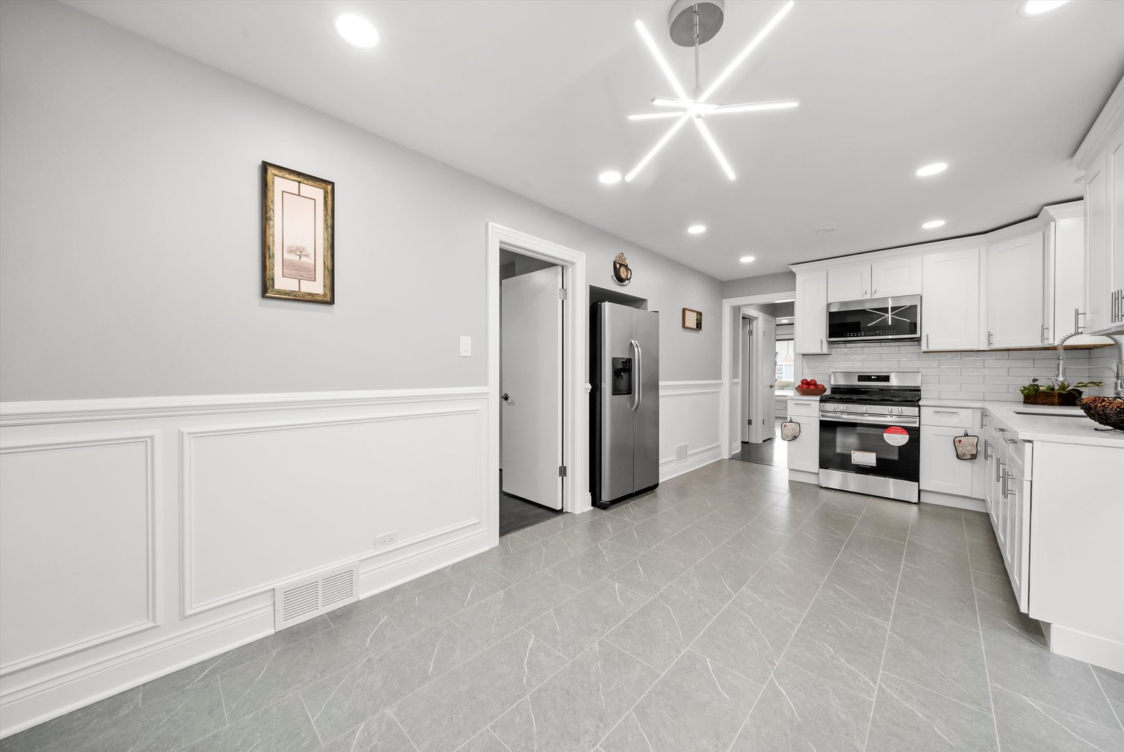 2055 W 80th Street