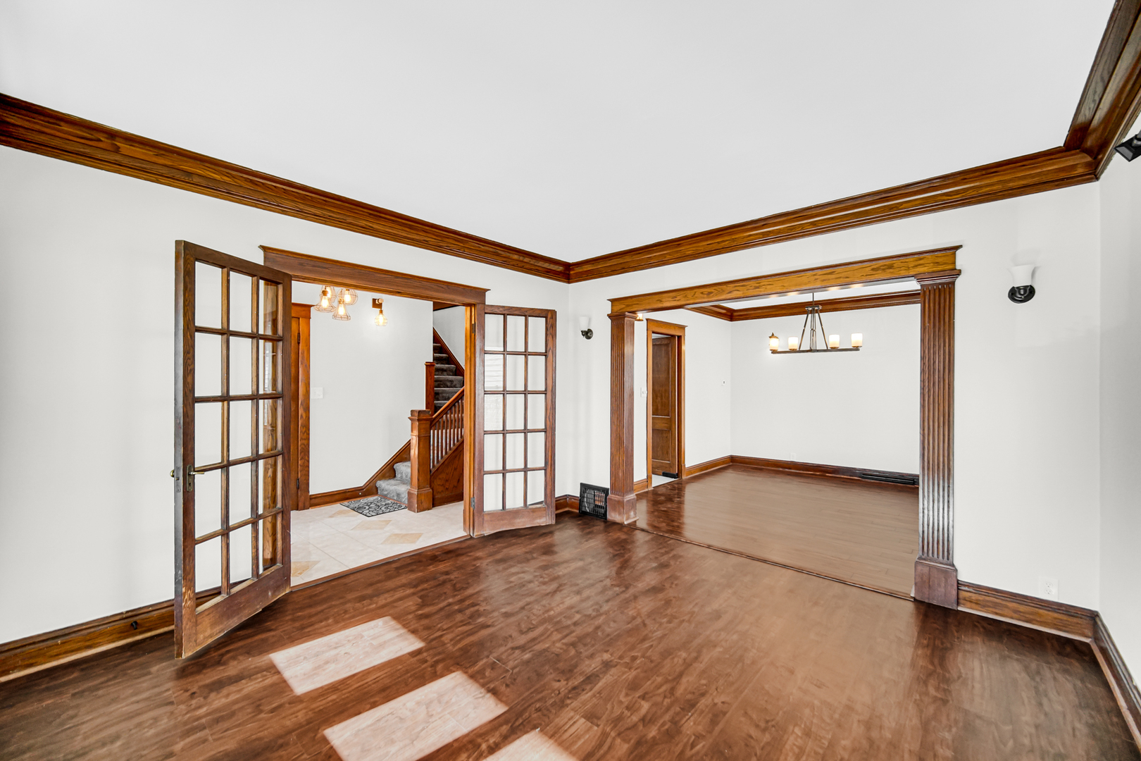 324 E 18th Street