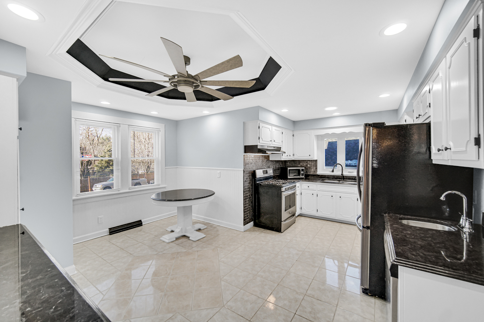 324 E 18th Street