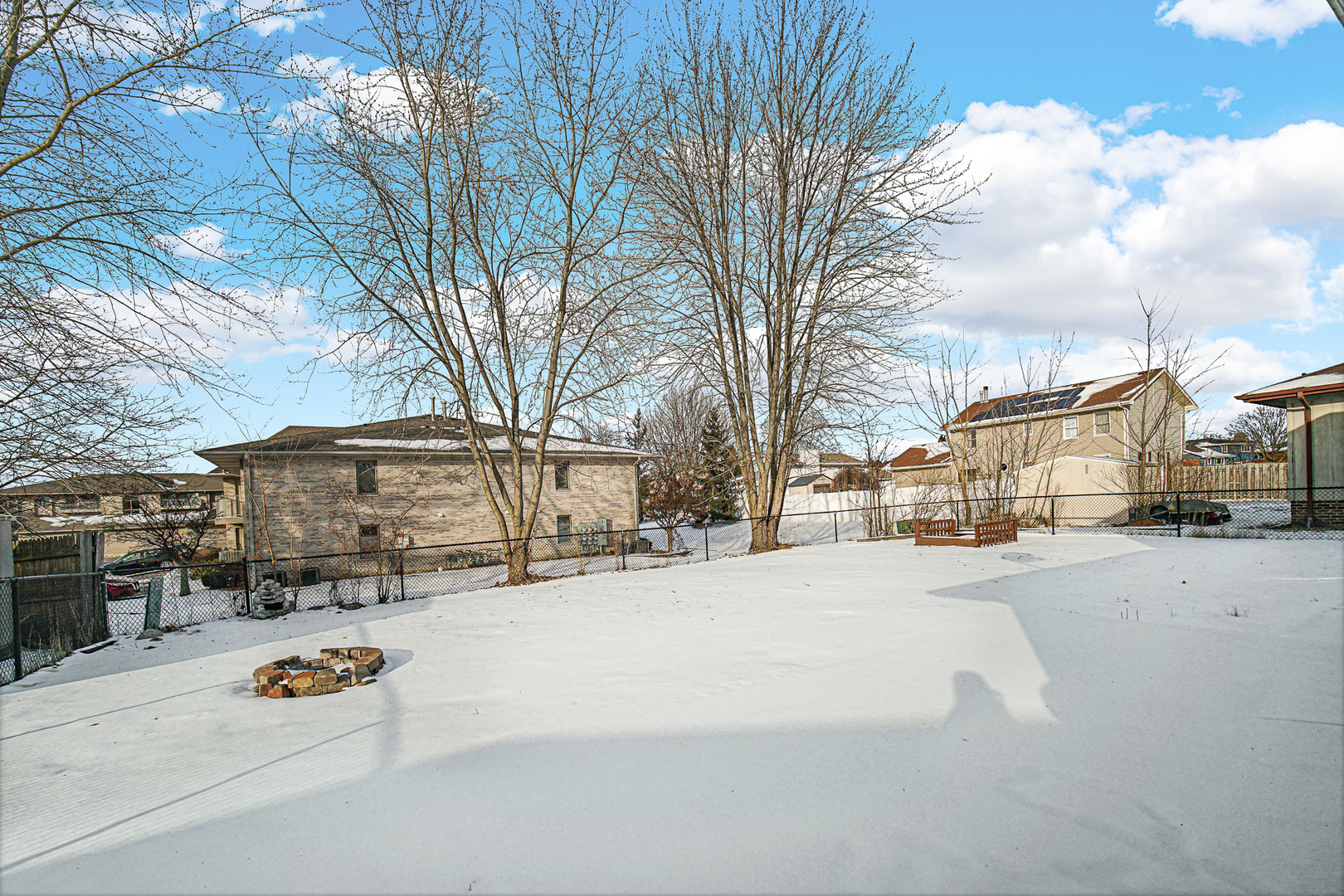 1052 E 7th Street