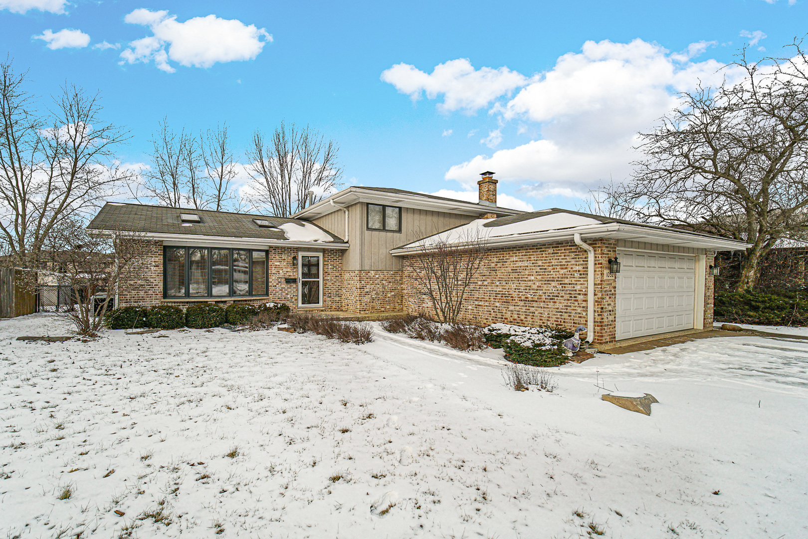 1052 E 7th Street