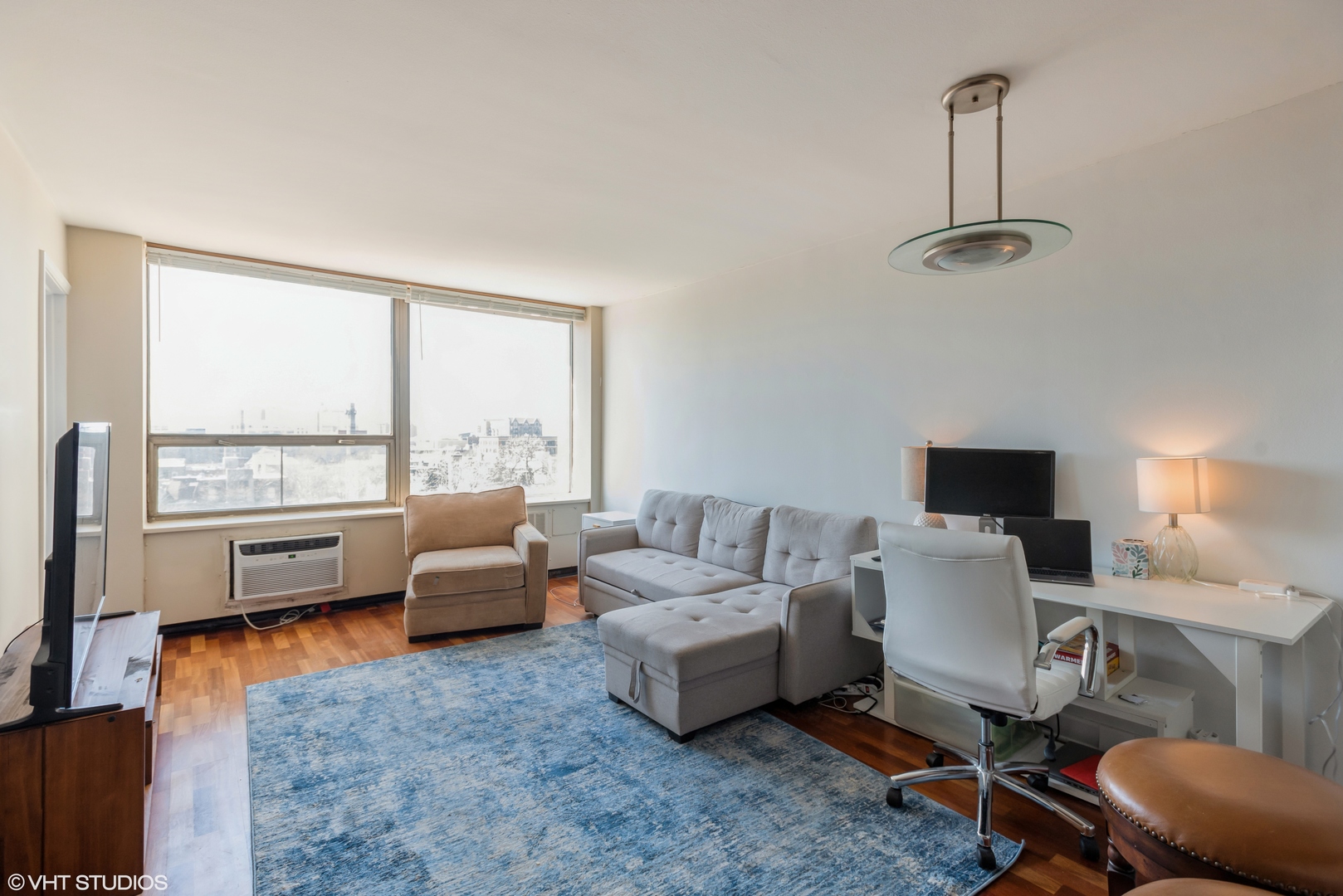 1355 N Sandburg Terrace Unit: 805D