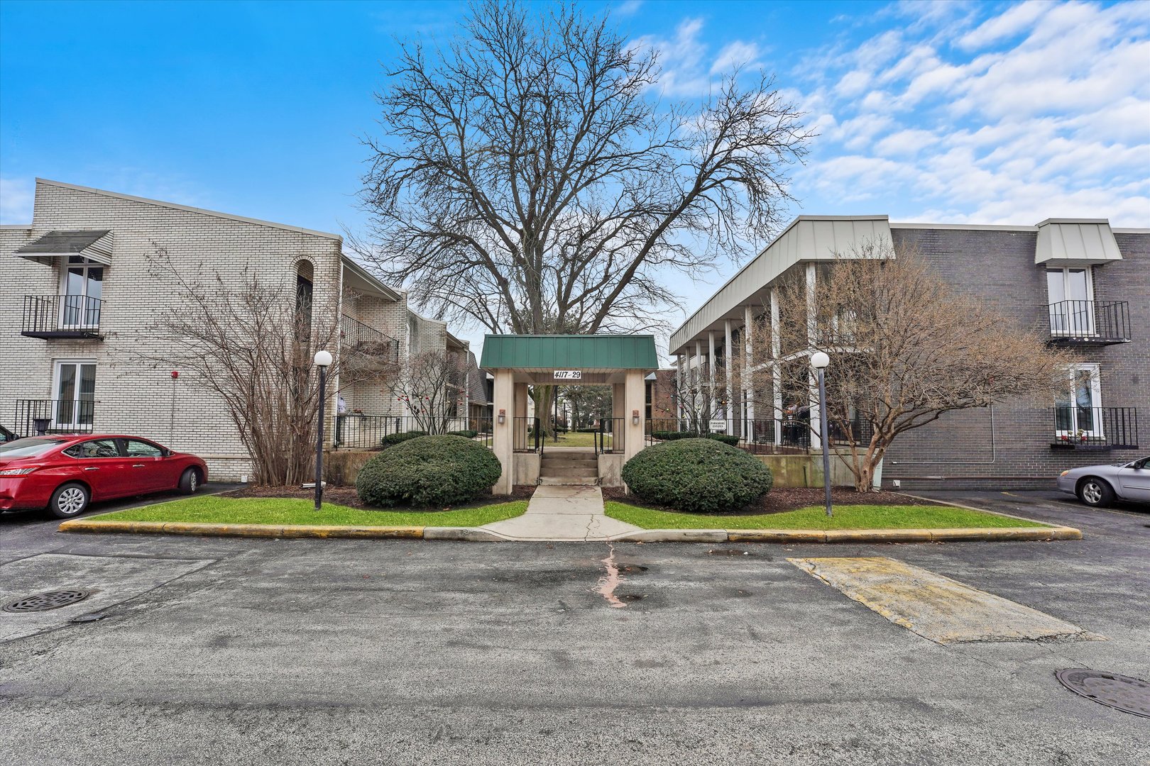4125 W 98TH Street Unit: B