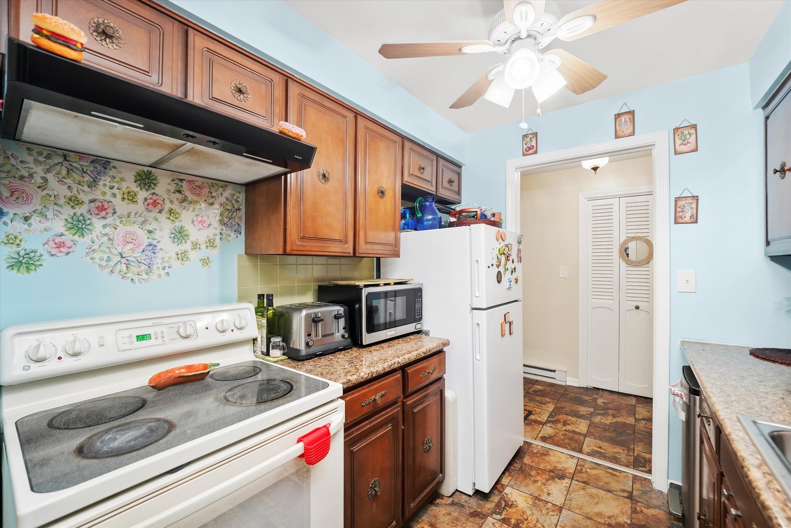 4125 W 98TH Street Unit: B