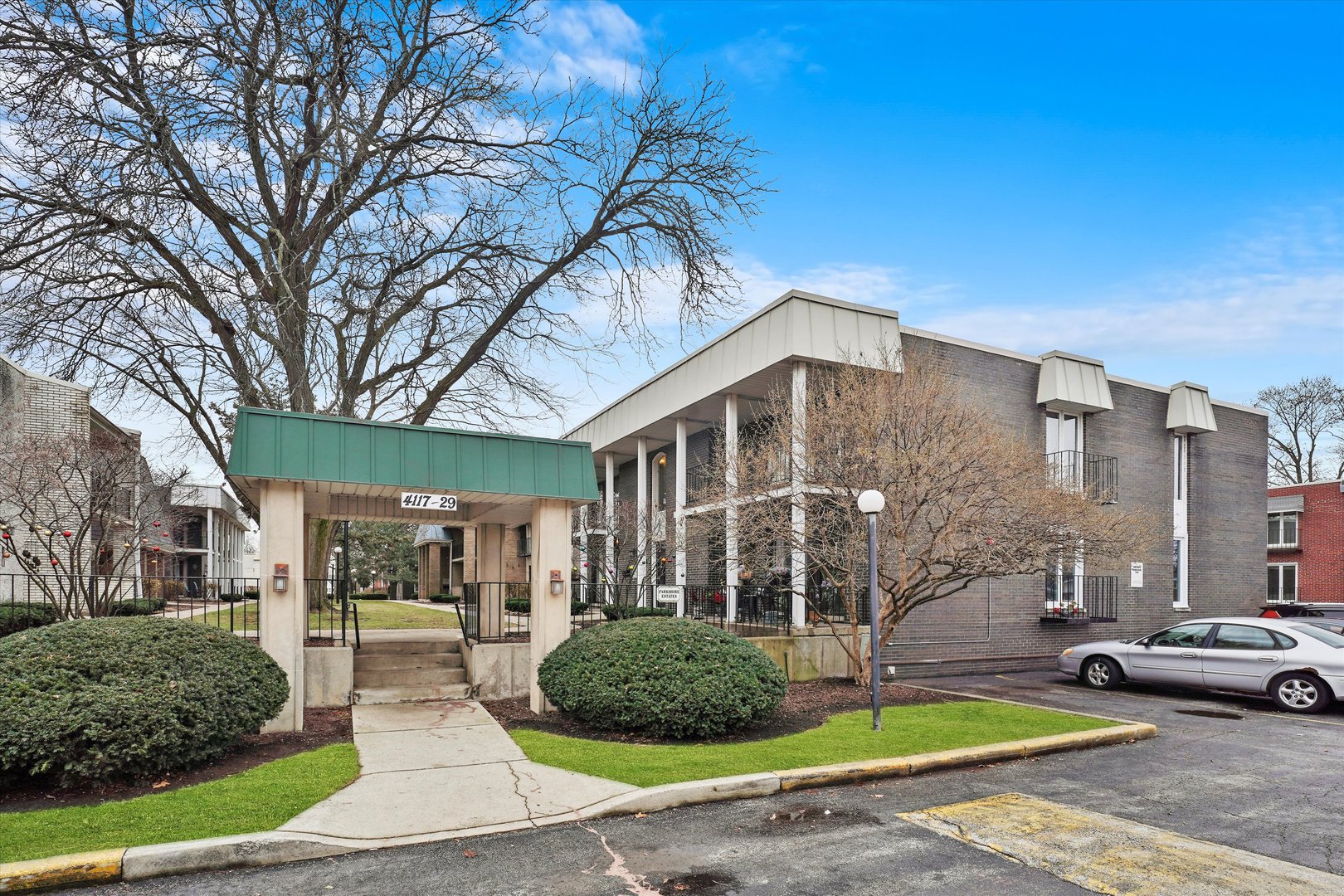 4125 W 98TH Street Unit: B
