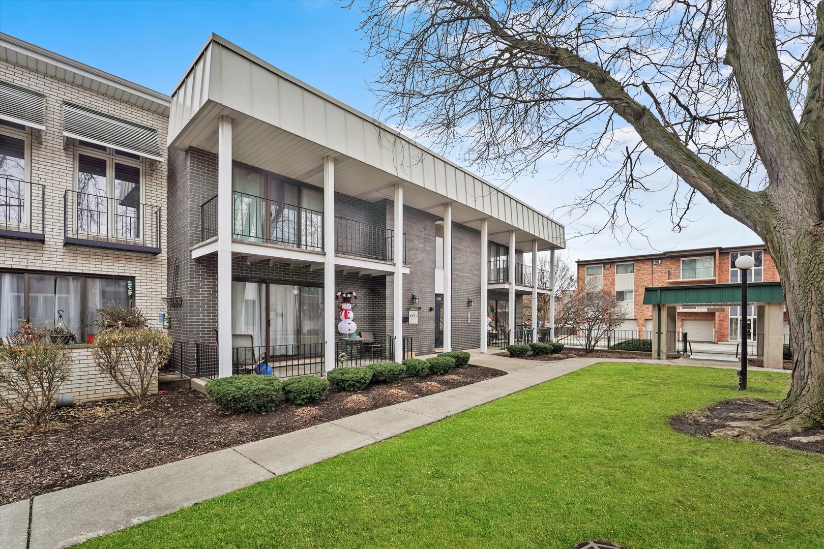 4125 W 98TH Street Unit: B