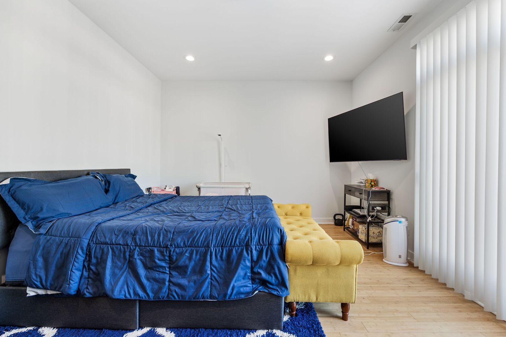 3130 W Walton Street Unit: 4