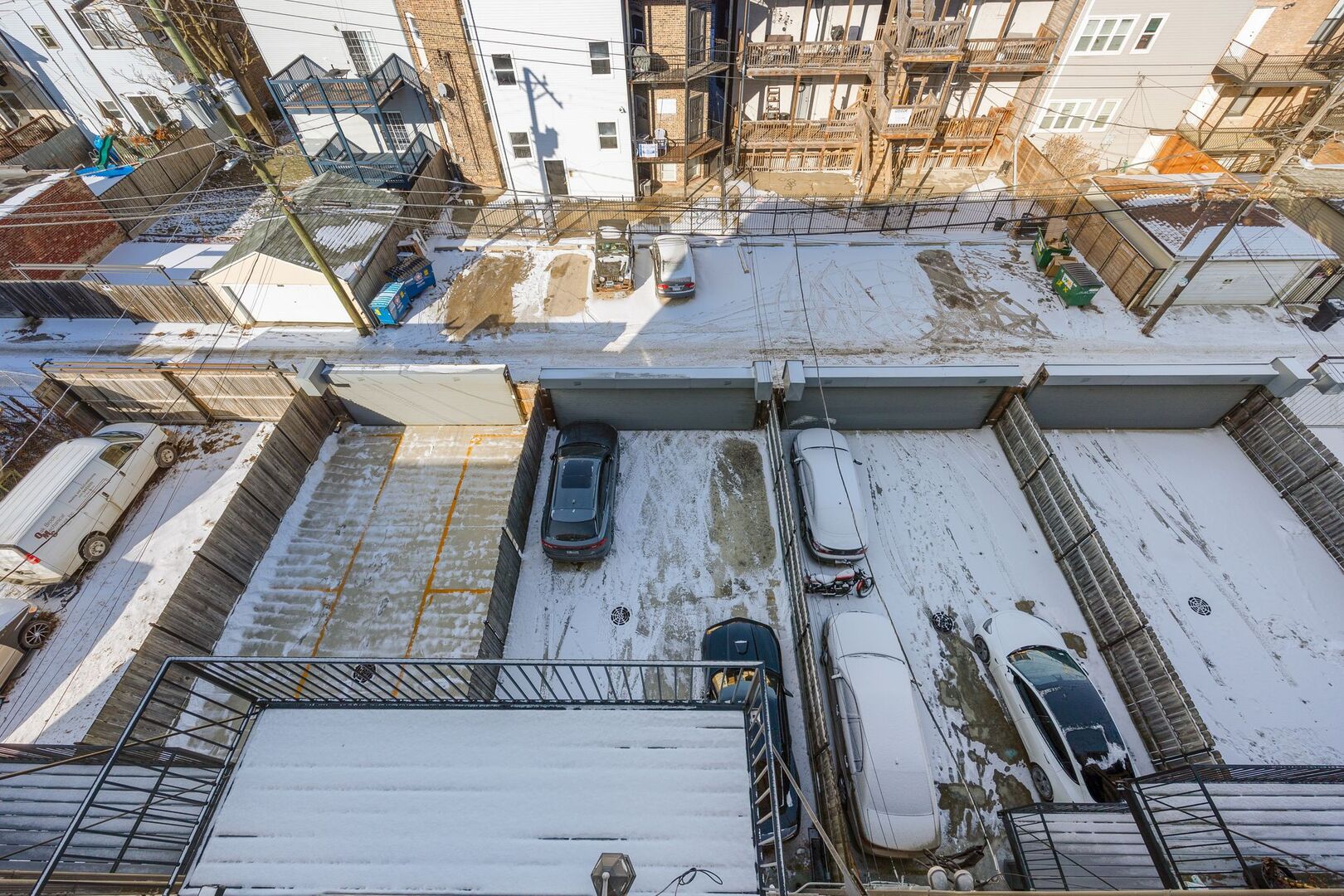 3130 W Walton Street Unit: 4