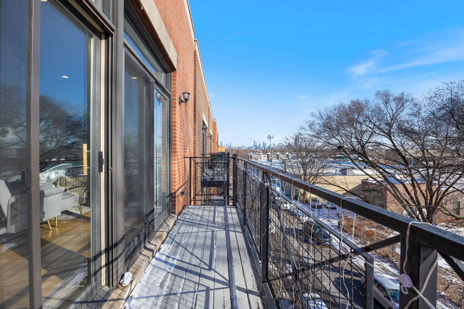 3130 W Walton Street Unit: 4