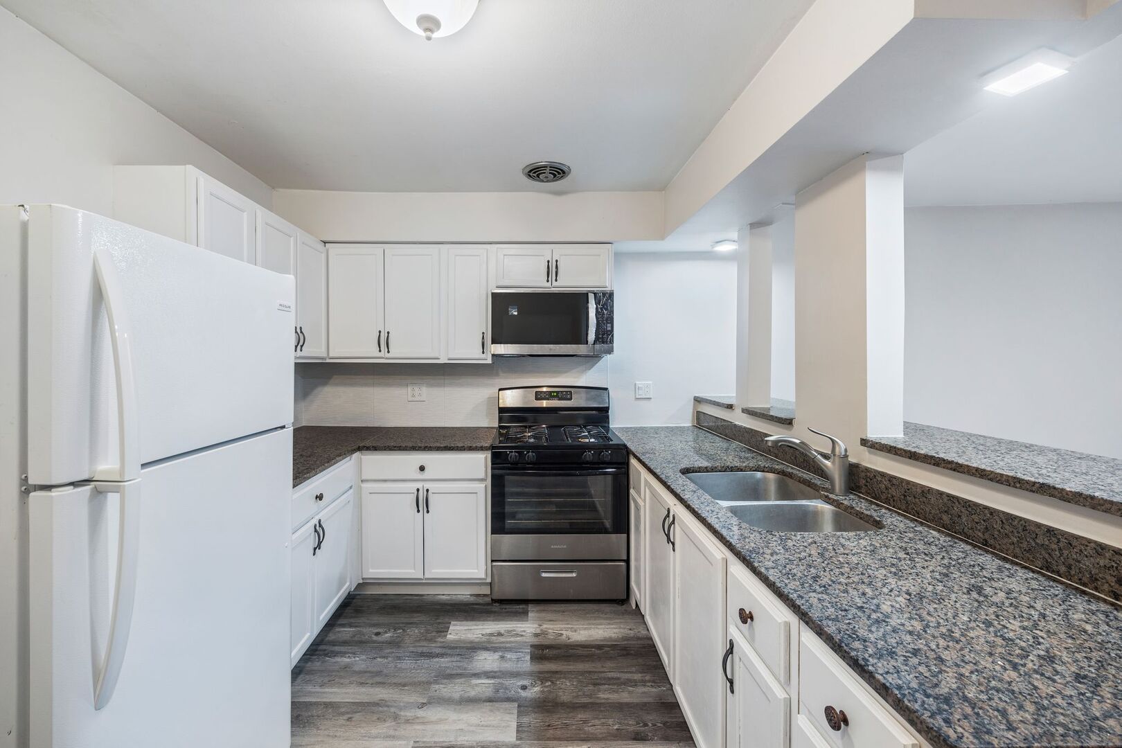 7306 N Winchester Avenue Unit: 505