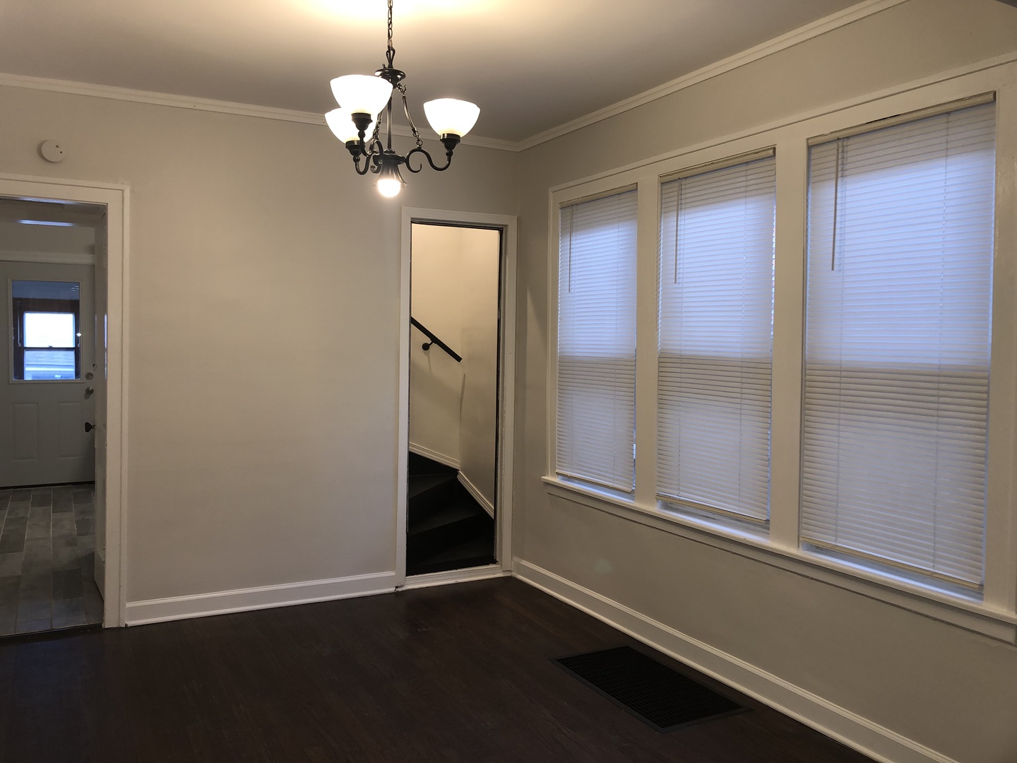 3416 W 60th Place