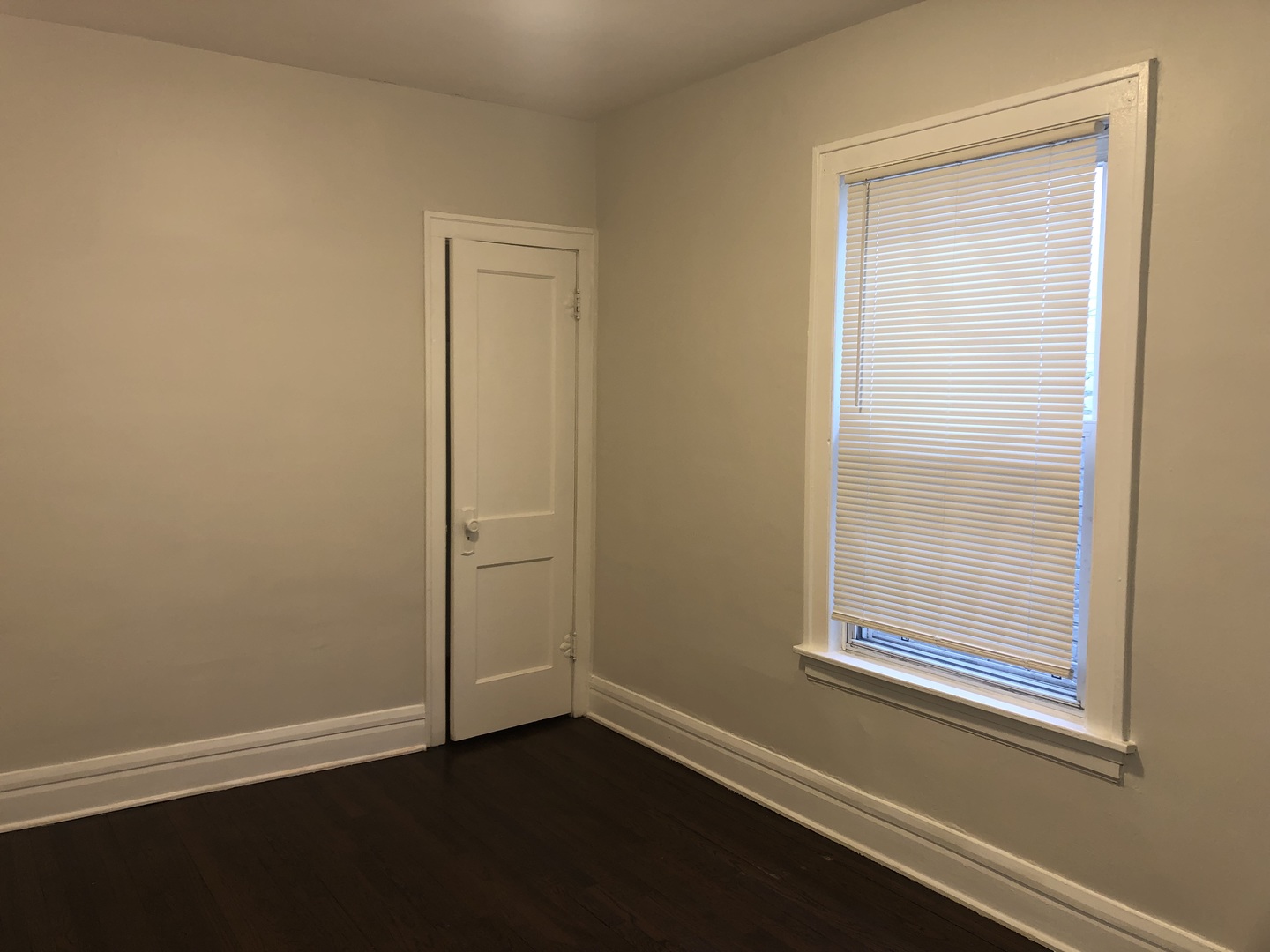 3416 W 60th Place